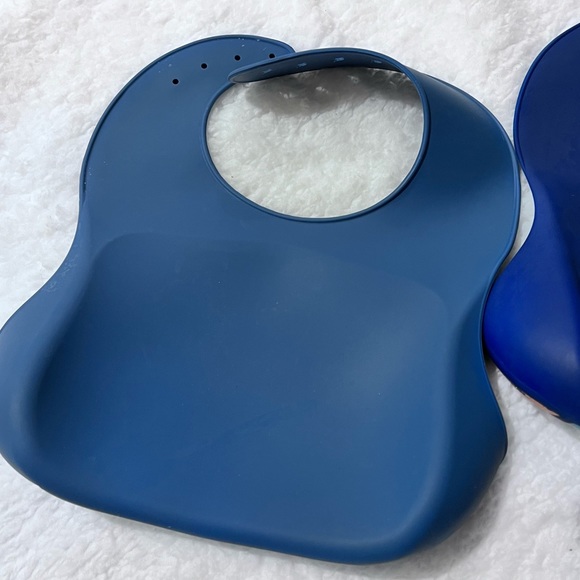 Bundle of 3 Silicone baby food crumb catcher bibs - Picture 5 of 12